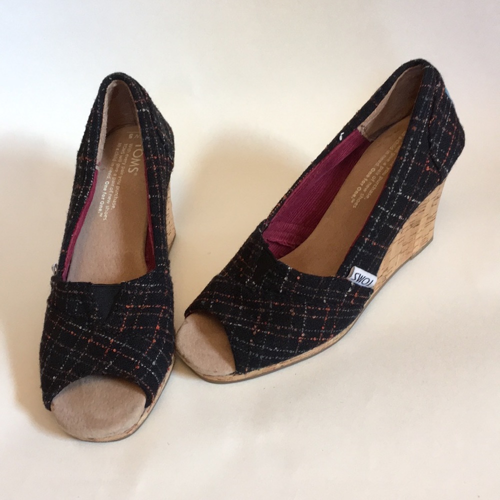 TOMS wedges